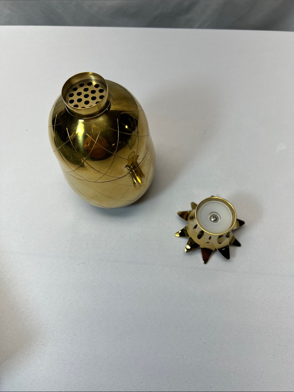 Gold Pineapple Cocktail Shaker New - Picture 5 of 6